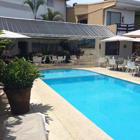 Hotel Residence Inn Suites Cristina San José Buitenkant foto