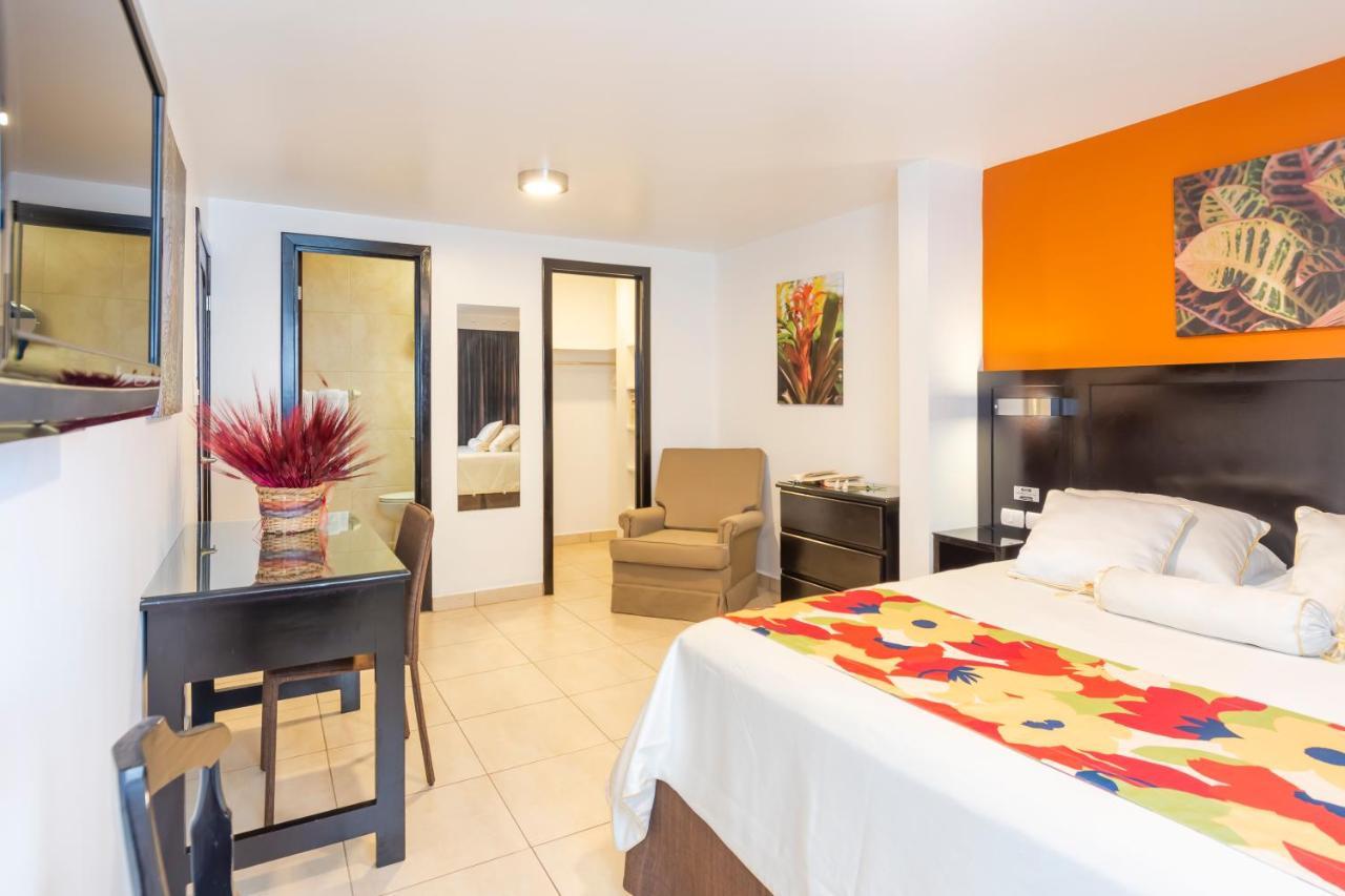 Hotel Residence Inn Suites Cristina San José Buitenkant foto