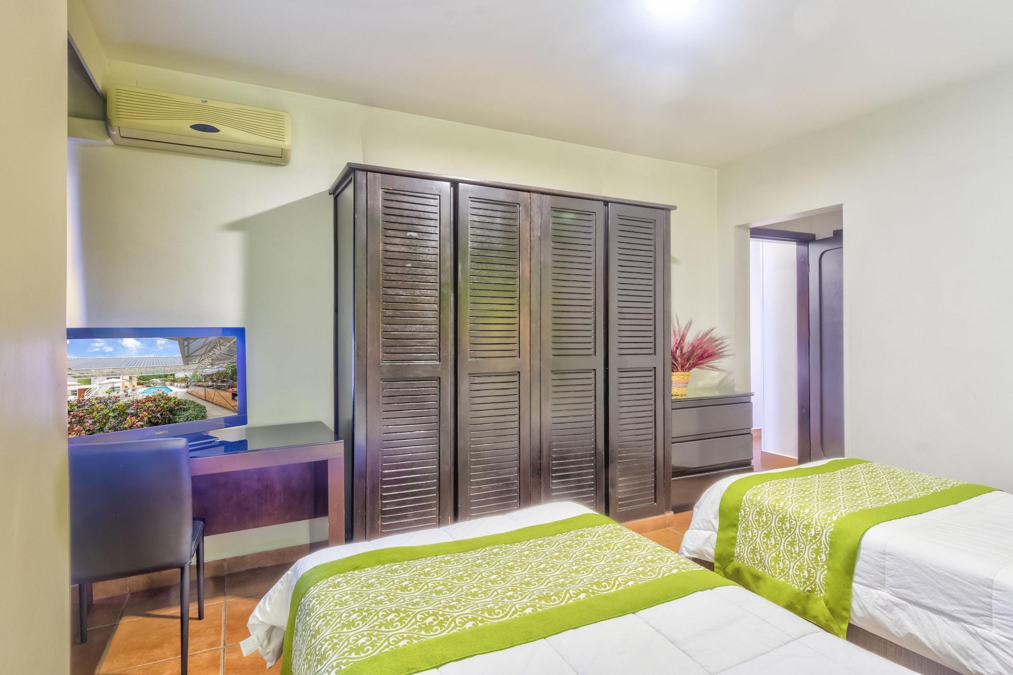 Hotel Residence Inn Suites Cristina San José Buitenkant foto