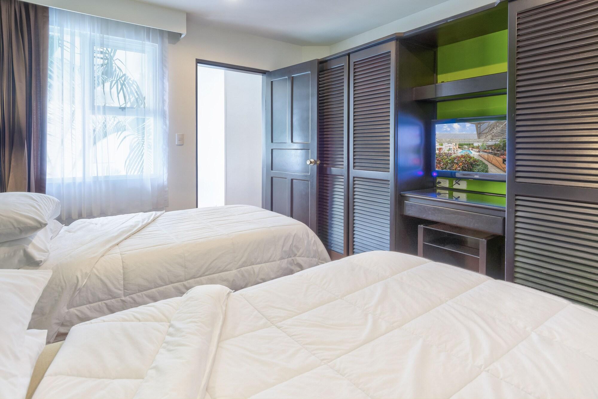 Hotel Residence Inn Suites Cristina San José Buitenkant foto