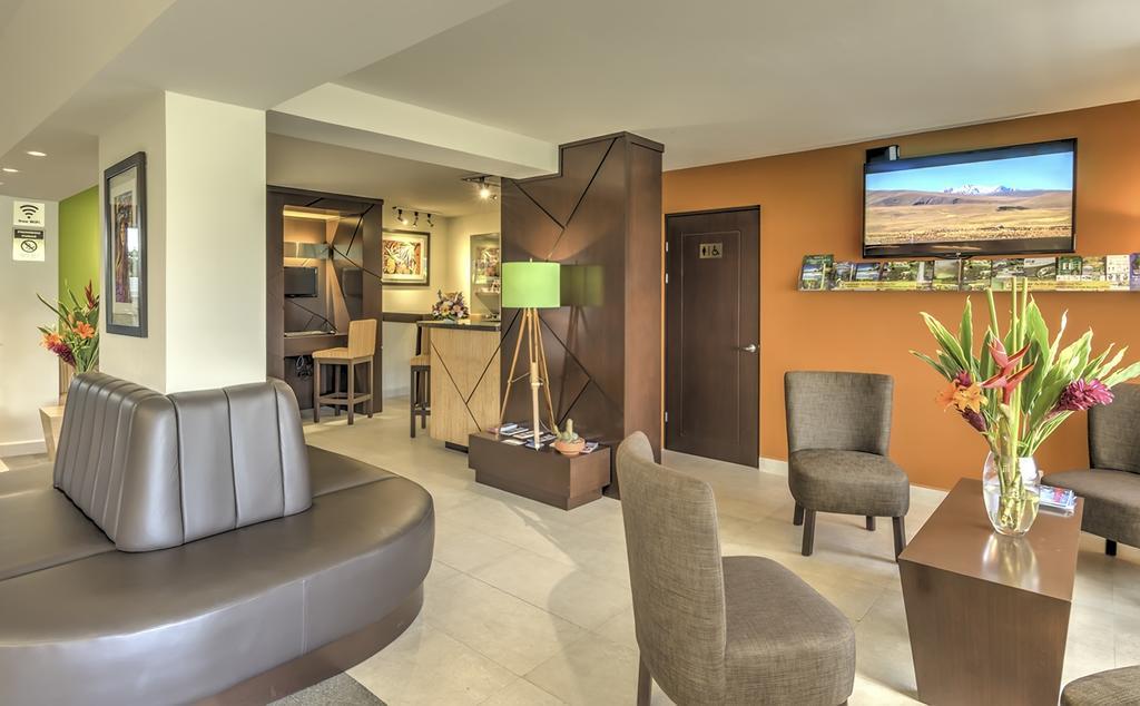 Hotel Residence Inn Suites Cristina San José Buitenkant foto