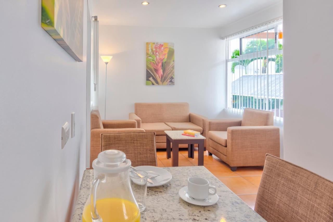 Hotel Residence Inn Suites Cristina San José Buitenkant foto