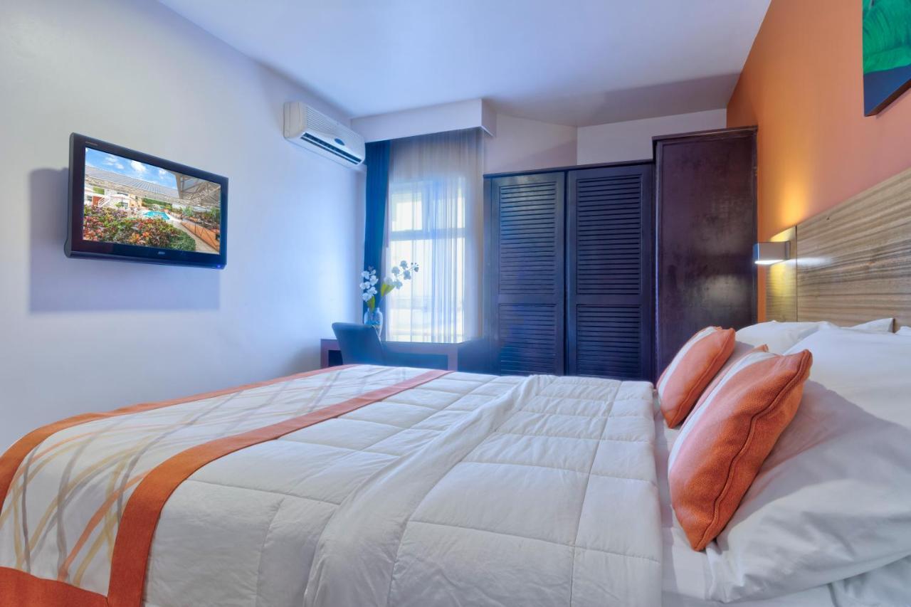 Hotel Residence Inn Suites Cristina San José Buitenkant foto